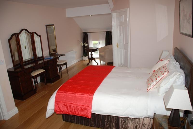 O'Briens Cashel Lodge Rum bild